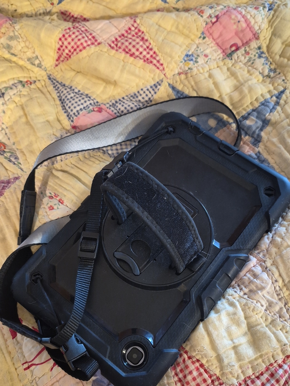 Tablet Wifi Cellular With Rugged Case - Picture 3 of 3